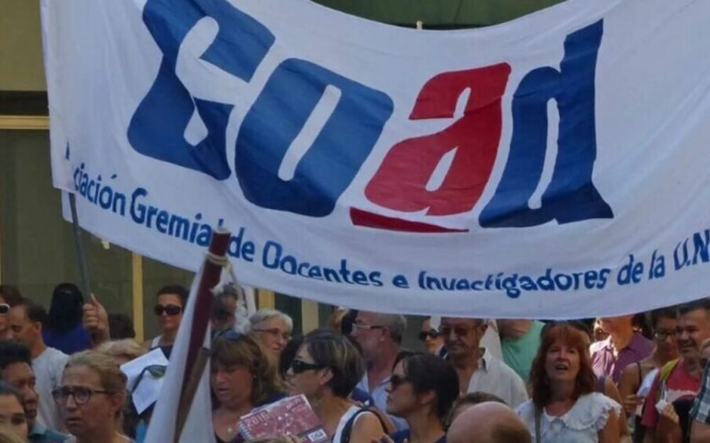 Los docentes de la UNR van al paro este jueves contra el veto al financiamiento universitario